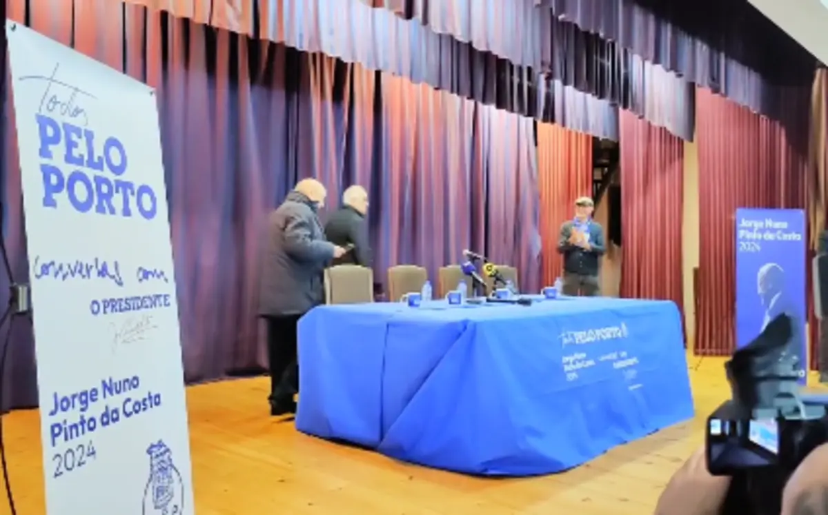 Imagem de contexto do artigo A chegada de Pinto da Costa a Arrifana. Assista ao vídeo