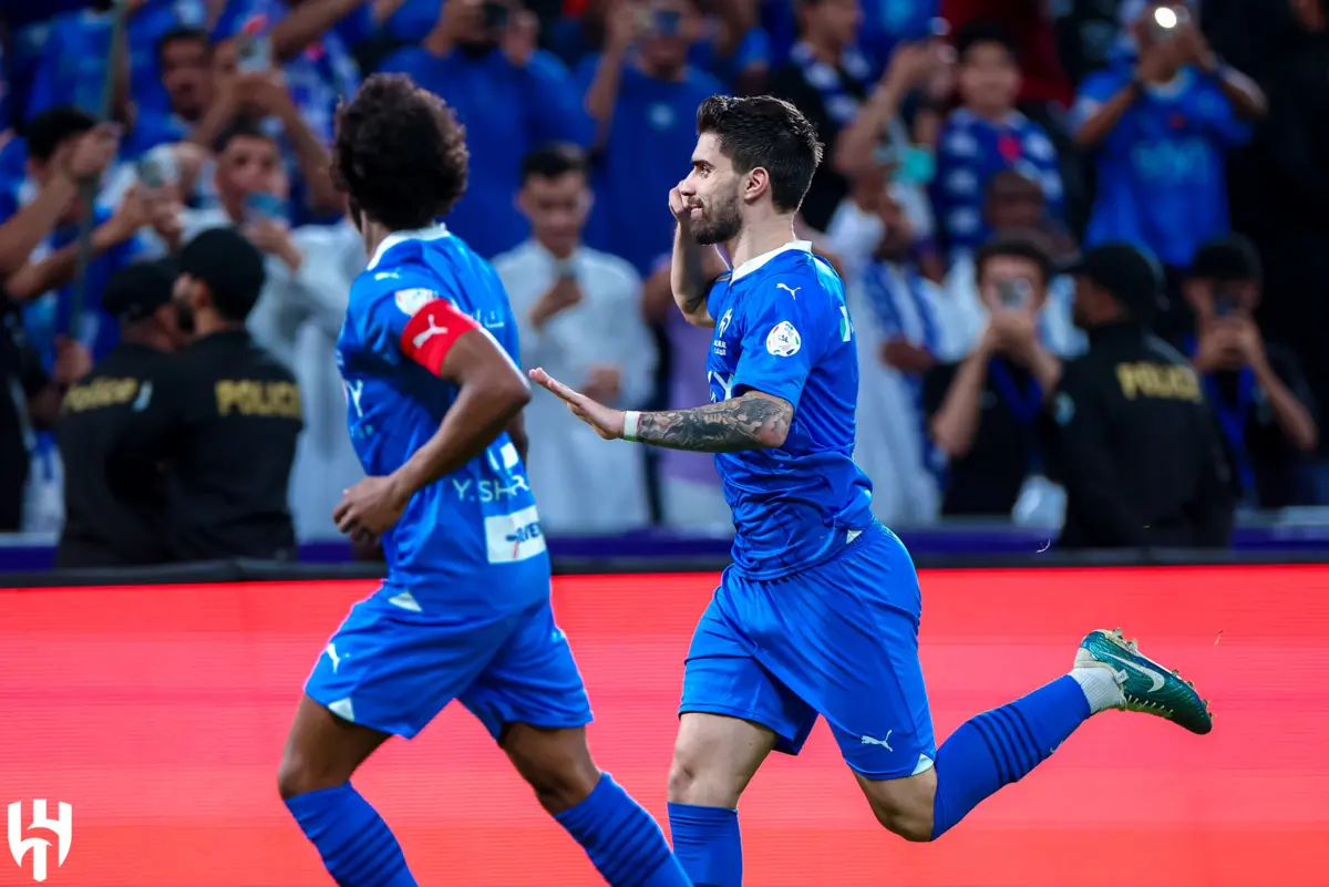 Rúben Neves festeja o 2-1