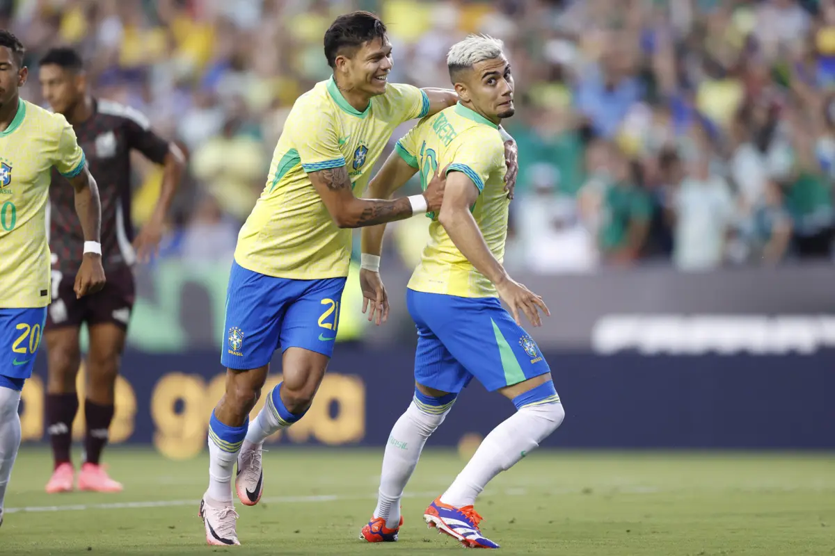 Evanilson e Andreas Pereira (CBF)