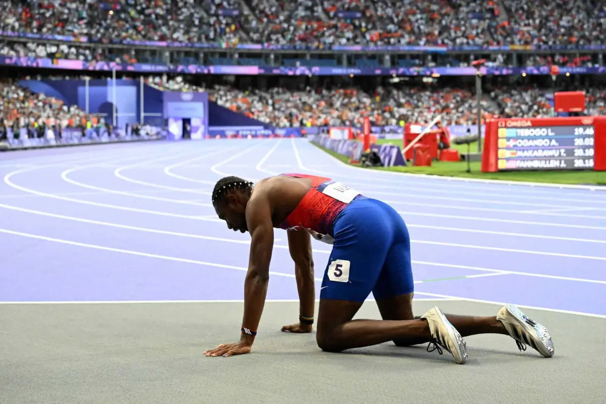 Noah Lyles correu final dos 200 metros com covid-19 (créditos: Jewel SAMAD / AFP)