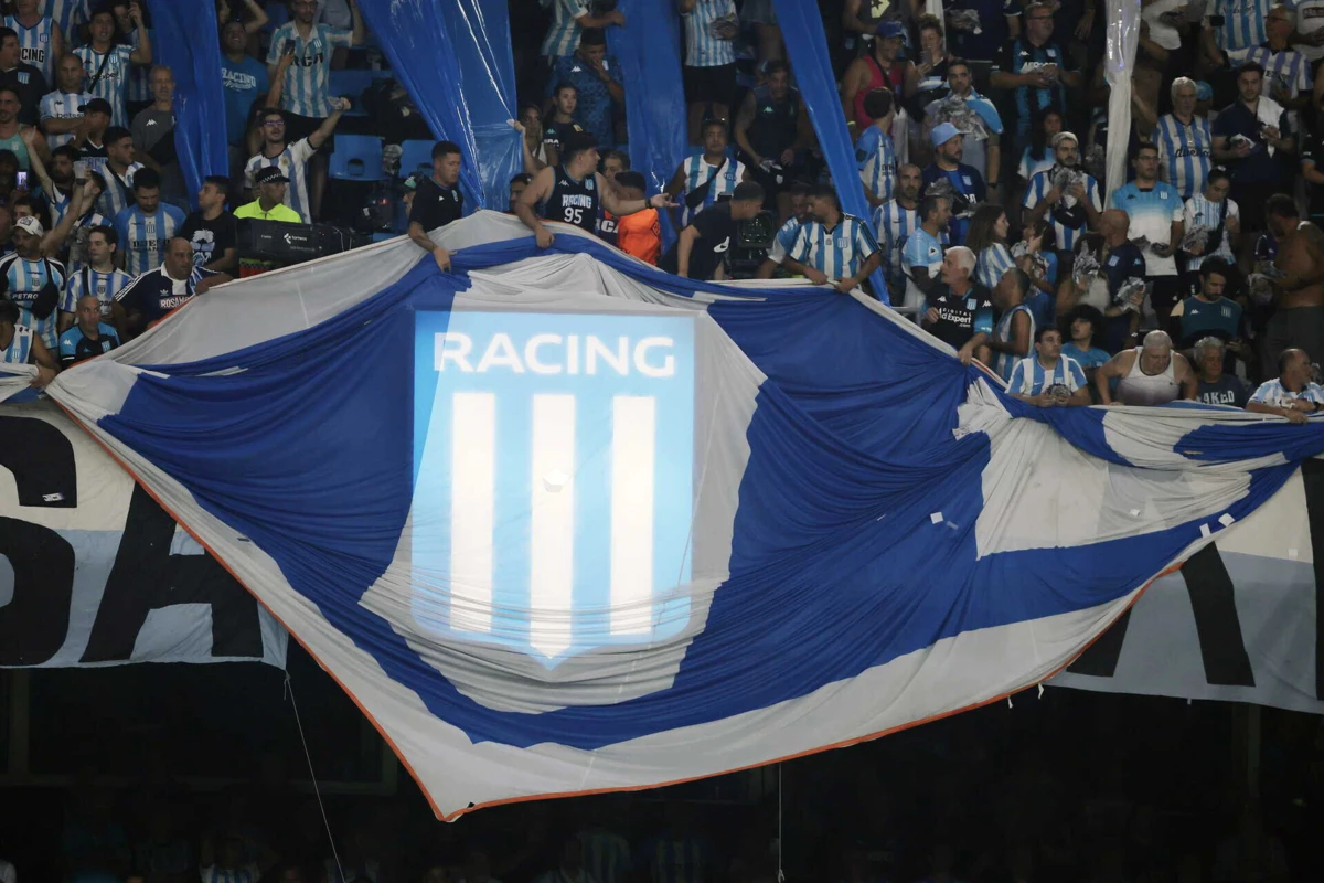 Adeptos do Racing Club (créditos: EPA)