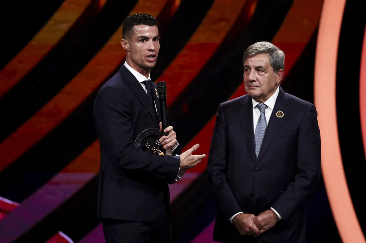 Cristiano Ronaldo e Fernando Gomes (Créditos: FPF)