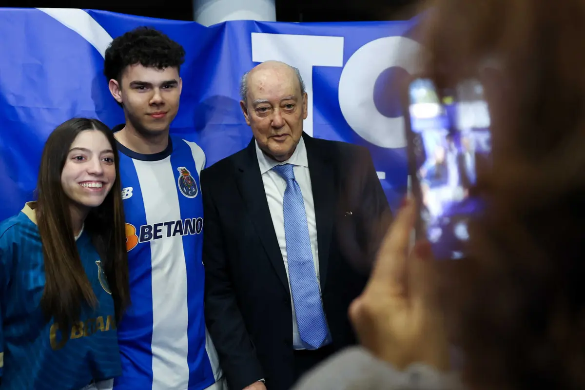 Adeptos lotaram Casa do FC Porto para ouvir Pinto da Costa.