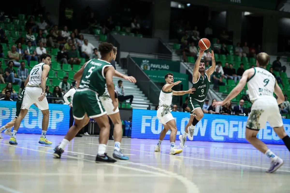 Imagem de contexto do artigo Sporting bate Dínamo Sassari na Taça Europeia com final épico