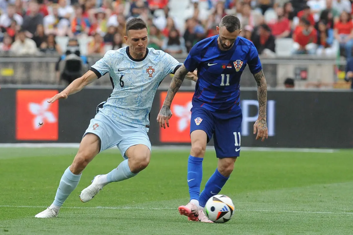 João Palhinha, à esquerda (Créditos: Álvaro Isidoro/Global Imagens)