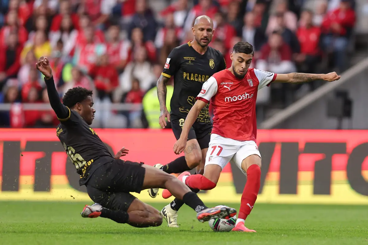 Novas funções de Gabri foram-lhe atribuídas por Carvalhal nos jogos contra Sporting e Elfsborg (Créditos: Miguel Pereira)