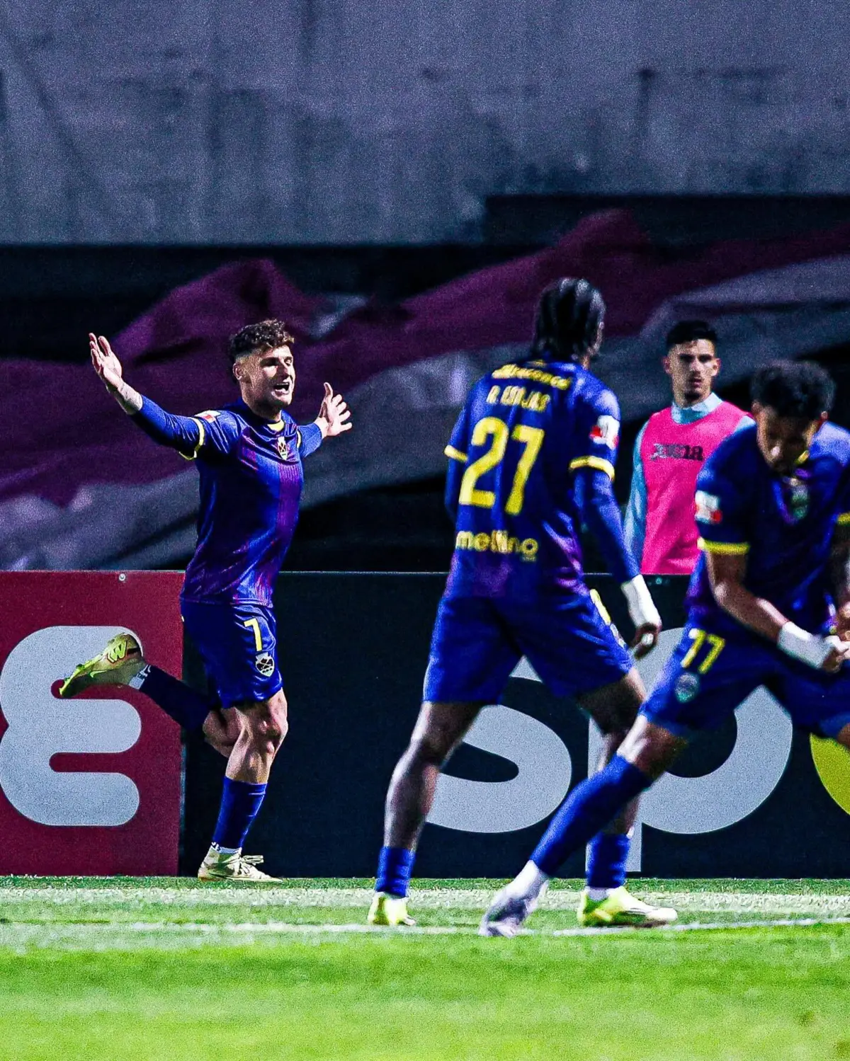 Imagem de contexto do artigo À porta fechada, Chaves bateu o Académico de Viseu e regressou às vitórias