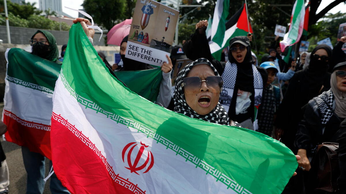 Teerão ameaça impedir a navegação de petroleiros a países aliados dos EUA