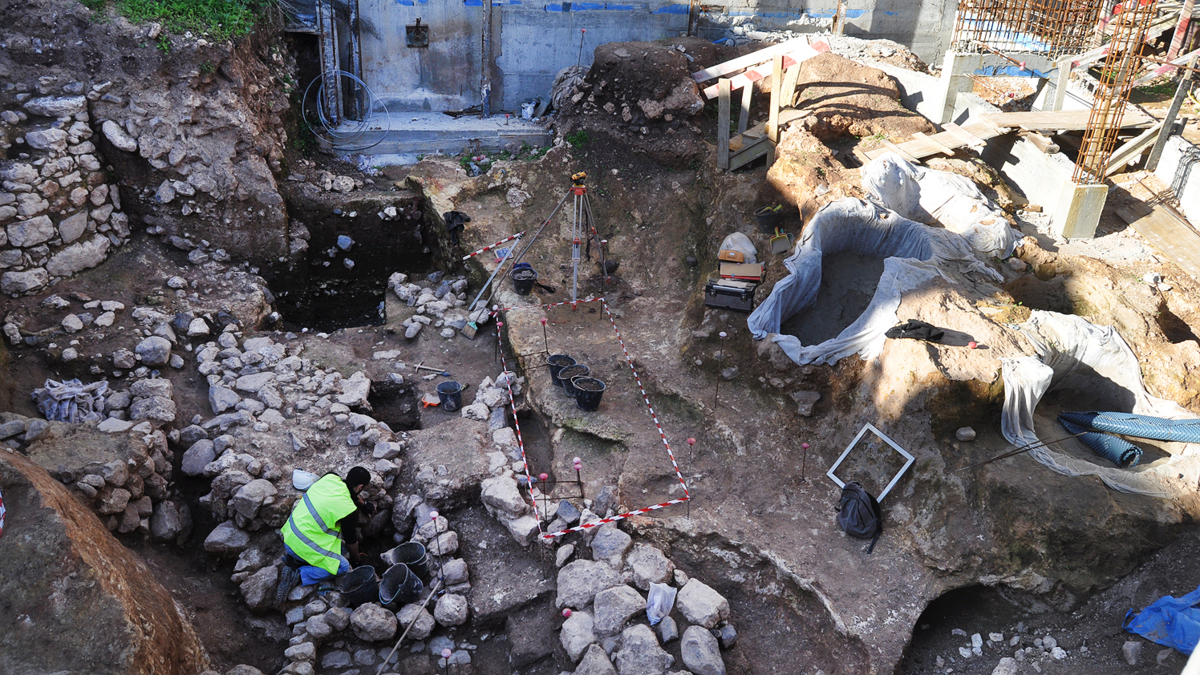 Lisbon's 5,000-Year-Old Grain Silo: The Battle to Save Europe's Most Important Prehistoric Site