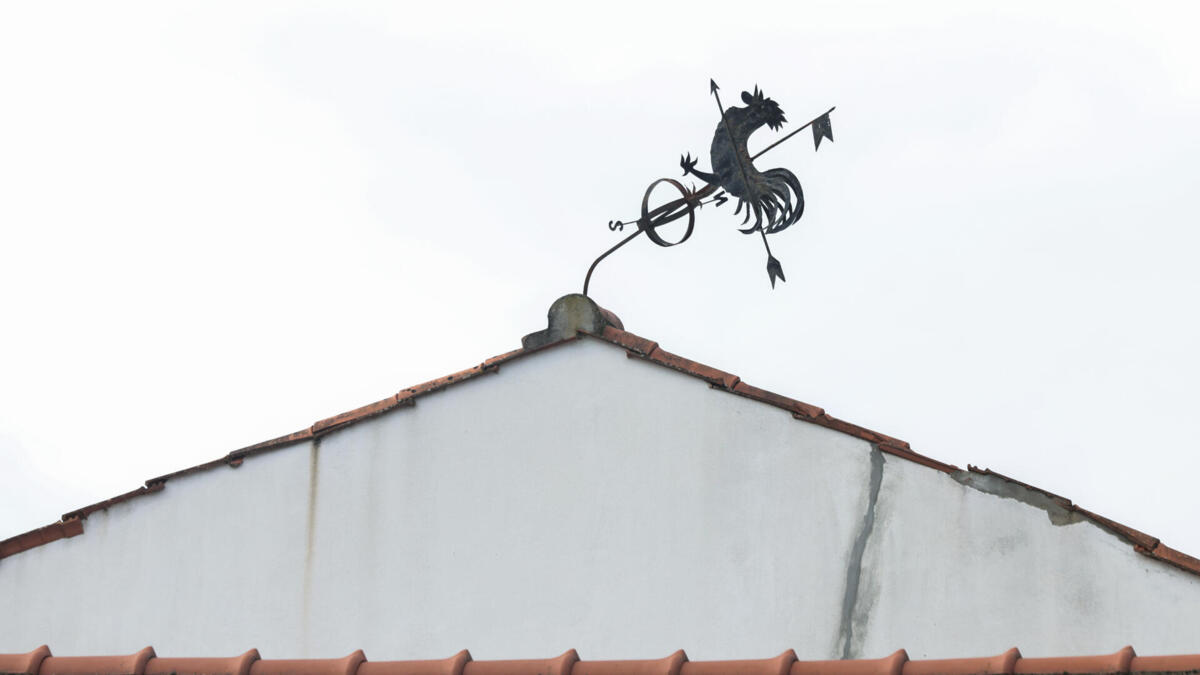 Homem morre ao cair de telhado que reparava em Alcobaça