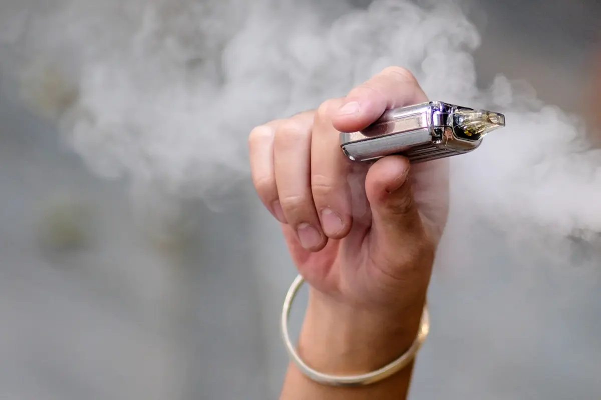 Imagem de contexto do artigo Derivados "fazem tão mal ou pior do que o tabaco convencional": especialista alerta para perigos