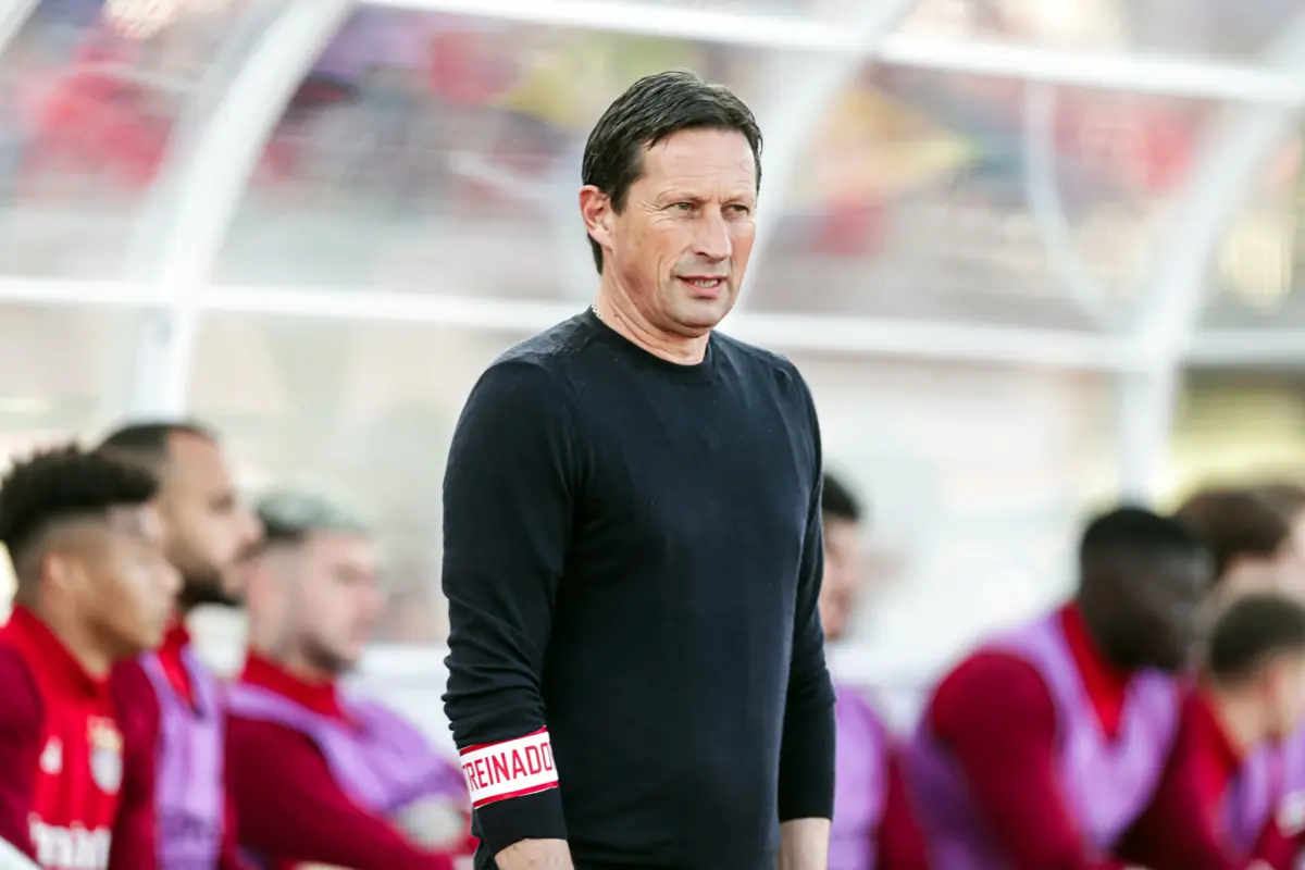 Imagem de contexto do artigo Schmidt garante Kökçü de regresso à equipa do Benfica contra o GD Chaves