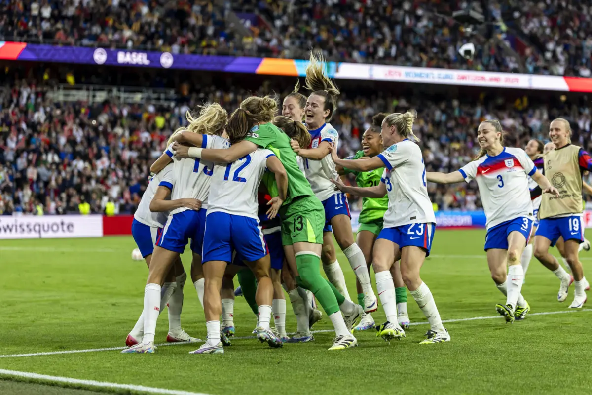 Imagem de contexto do artigo Inglaterra é bicampeã da Europa ao bater Espanha nos penáltis
