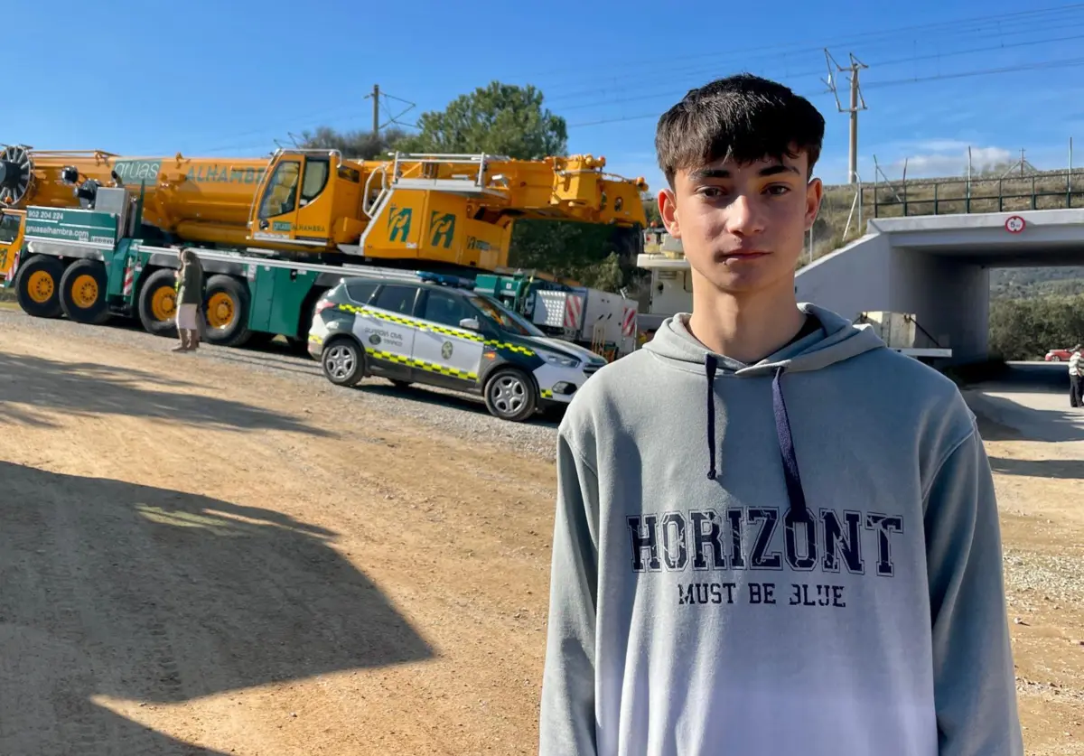 Imagem de contexto do artigo "Havia gente muito desesperada." Júlio, o herói de 16 anos que ajudou a resgatar feridos após choque de comboios em Córdoba