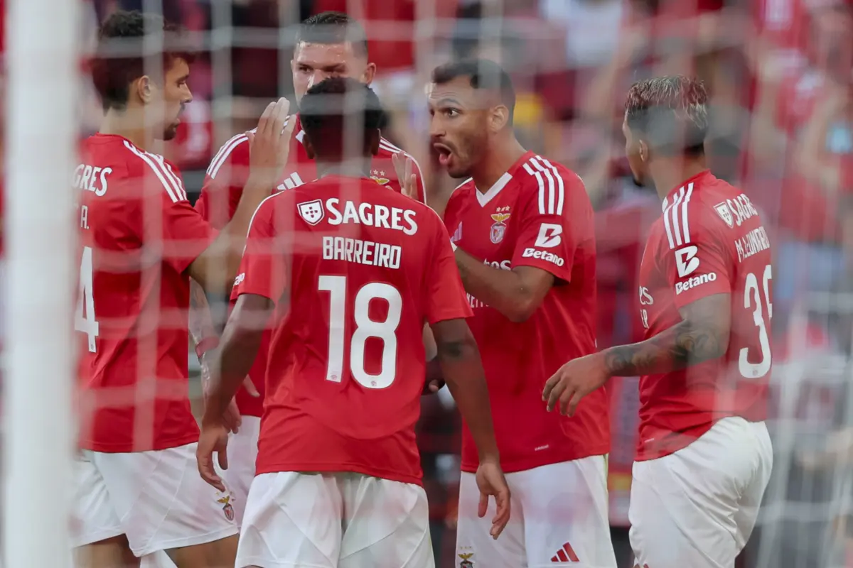 Imagem de contexto do artigo Benfica empata com Brentford em jogo de preparação no regresso à Luz. Veja o golo das águias