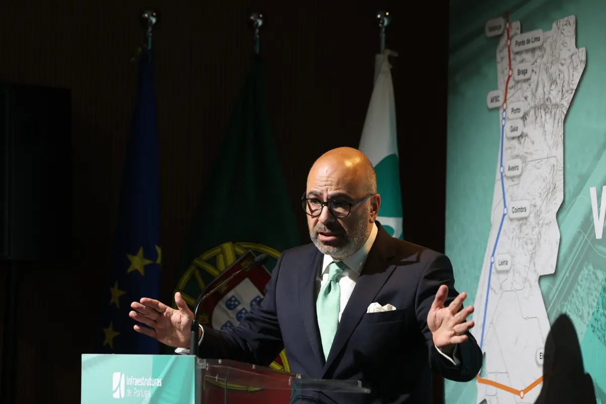 Imagem de contexto do artigo "Este consenso é para durar." Troço Porto-Oiã de alta velocidade com financiamento de 875 milhões de euros
