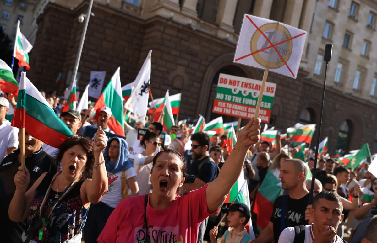 Imagem de contexto do artigo Milhares de pessoas protestam contra adoção do euro na Bulgária e pedem referendo
