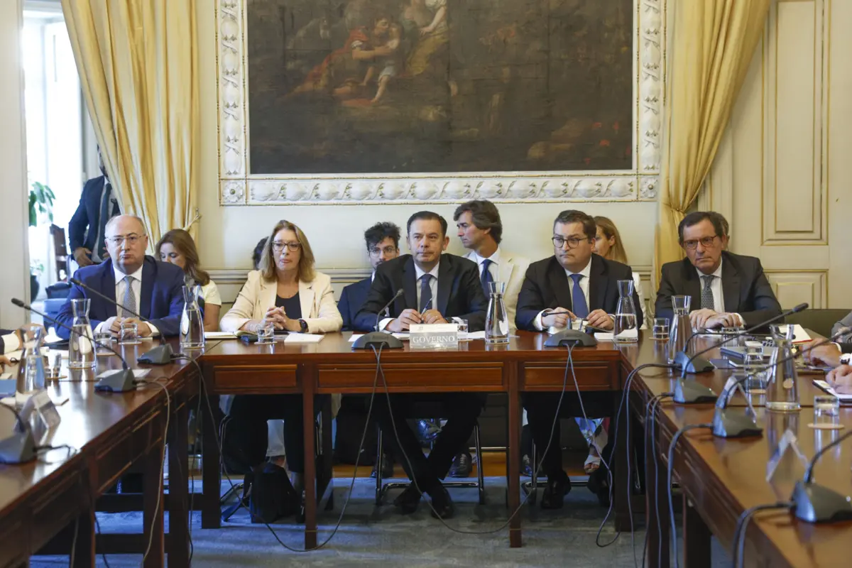 Imagem de contexto do artigo Revisão à lei laboral: Montenegro quer serviços mínimos que "garantam equilíbrio" entre direito à greve e outros direitos