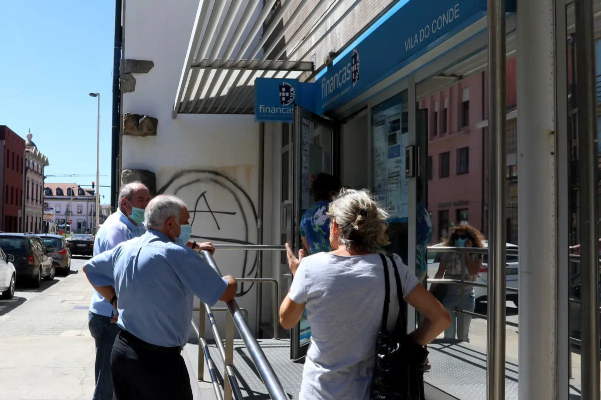 A Associação Portuguesa de Contribuintes apela a que não sejam aplicadas medidas que aumentem a carga fiscal