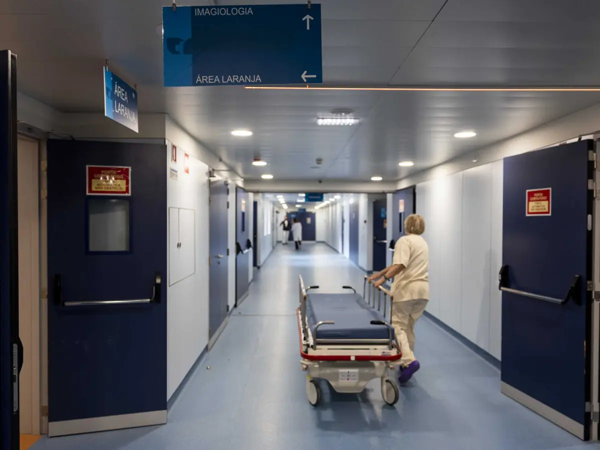 O Ministério Público e a Inspeção-Geral das Atividades em Saúde também abriram inquéritos ao caso