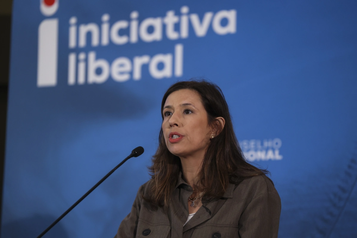 Para Mariana Leitão, a IL é a única alternativa que garante que em circunstância alguma "haverá qualquer tipo de acordos com os extremos"