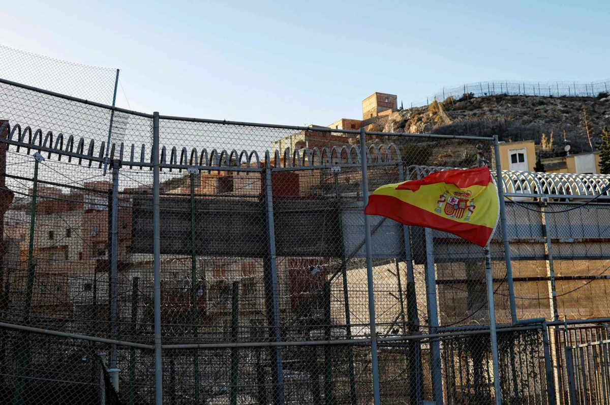 Imagem de contexto do artigo Parlamento espanhol admite iniciativa popular para regularização de meio milhão de imigrantes