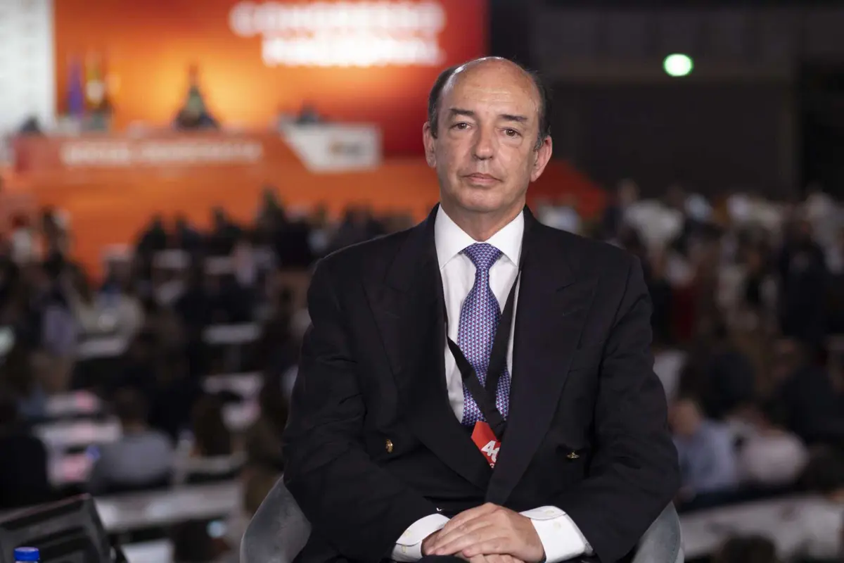 Imagem de contexto do artigo PSD assinala "especial sintonia" entre mensagens de Marcelo e Montenegro