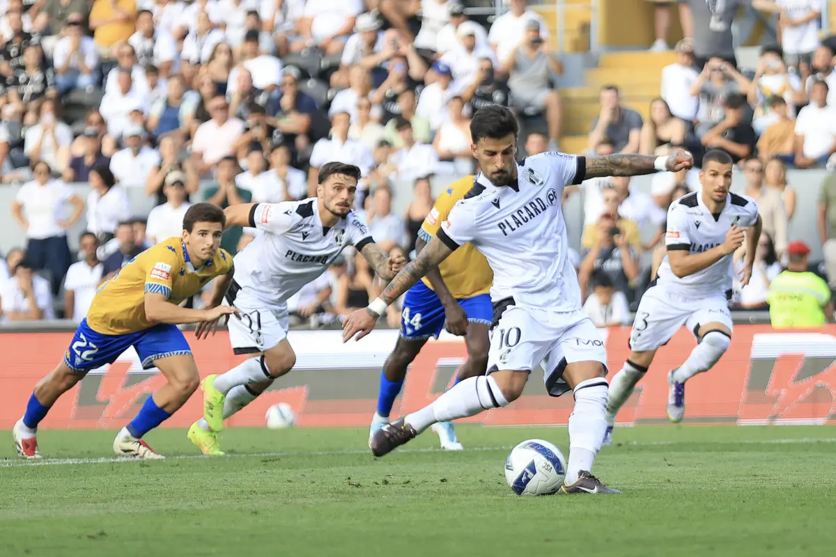 Tiago Silva marcou de grande penalidade