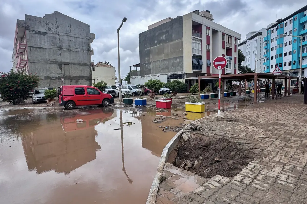 Imagem de contexto do artigo Depois das fortes chuvas, cabo-verdianos não escondem "revolta" perante "destruição" e lamentam falta de apoios