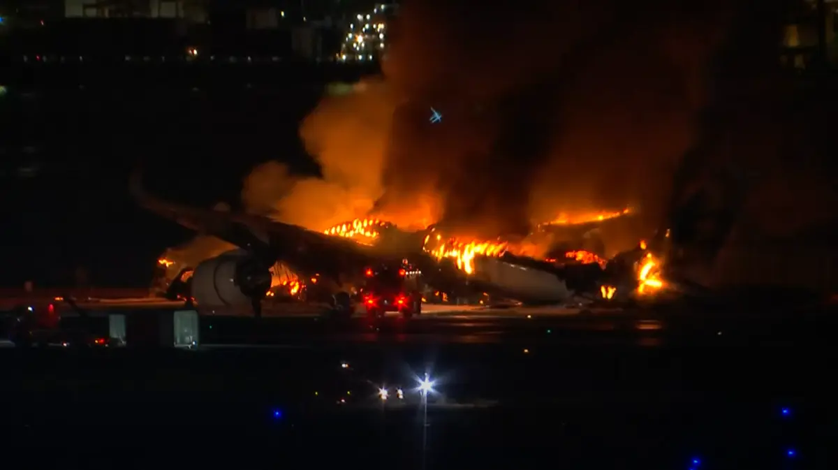 Imagem de contexto do artigo Cinco tripulantes de avião da Guarda Costeira japonesa mortos na colisão com avião comercial