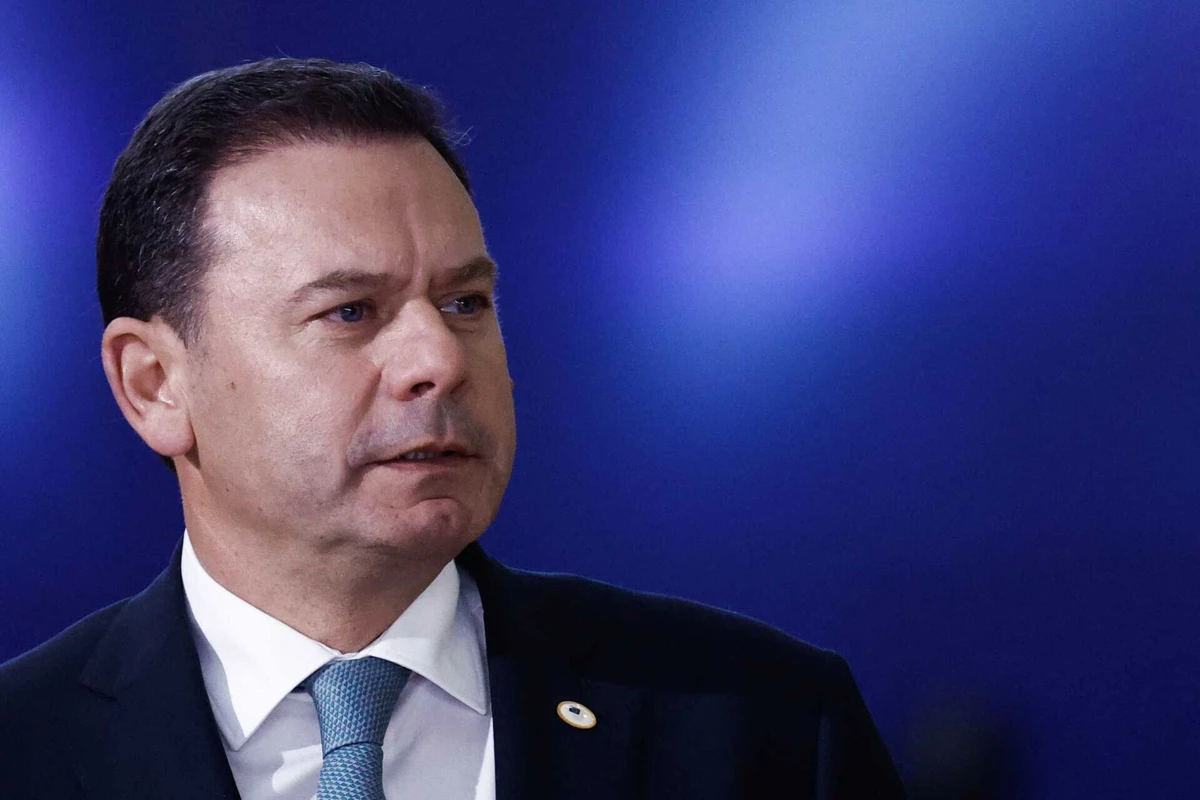 Imagem de contexto do artigo "Estamos aqui para correr até ao final." Montenegro diz estar preparado para "corrida de fundo"