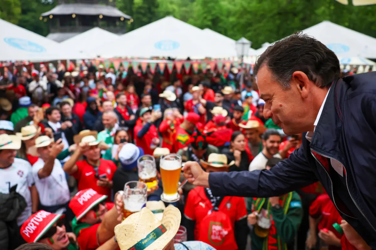 Imagem de contexto do artigo "Acreditar até ao fim." Montenegro elogia “talento e capacidade de superação” da seleção