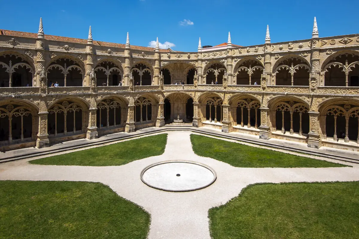 Imagem de contexto do artigo Greve ao trabalho em feriados encerra vários museus nacionais: protesto "vai manter-se" até que Governo apresente proposta