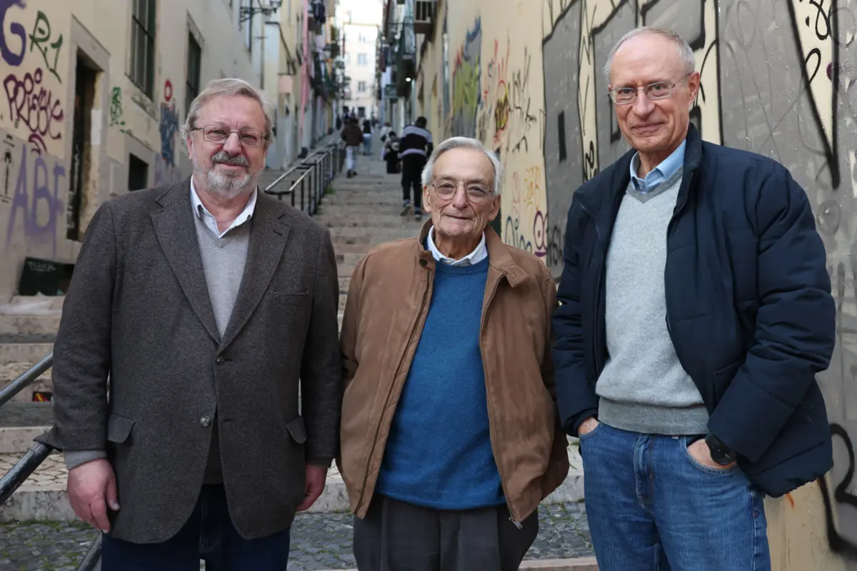 Francisco Louçã (à direita), Luís Fazenda (à esquerda) e Fernando Rosas (ao centro)