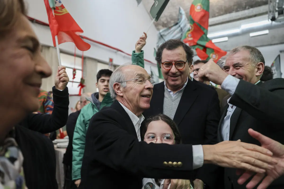 Imagem de contexto do artigo Mendes dá conselhos à ministra da Saúde, que diz ser exemplo do que quer para a Presidência