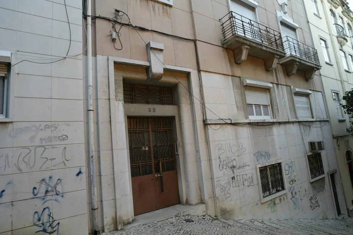 Os primeiros estúdios da TSF na rua Ilha do Pico, em Lisboa