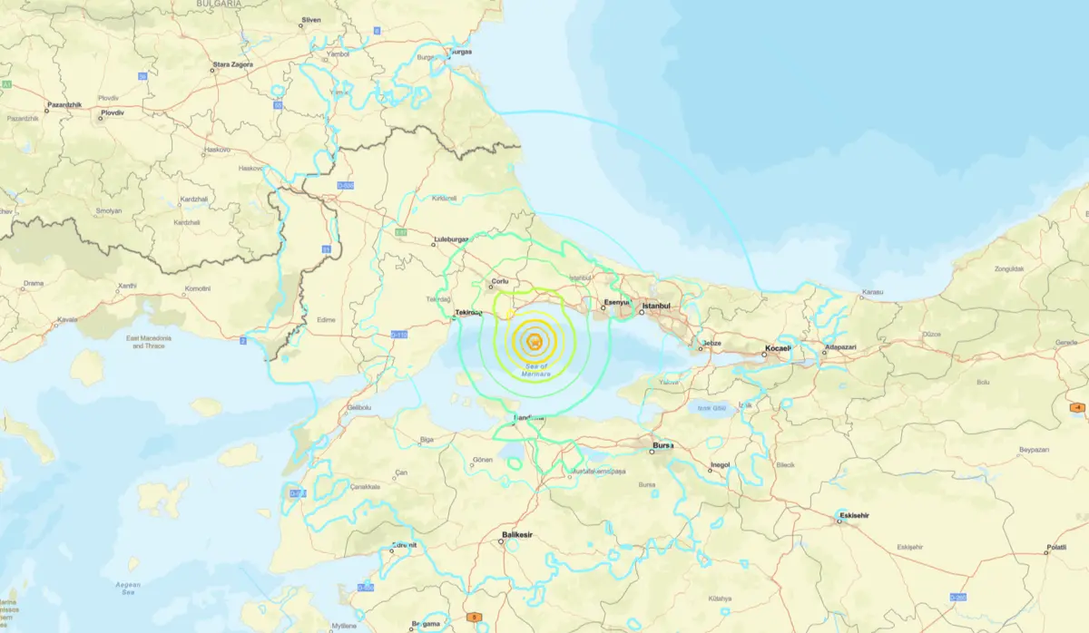 Imagem de contexto do artigo Sismo de 6,2 abala Istambul