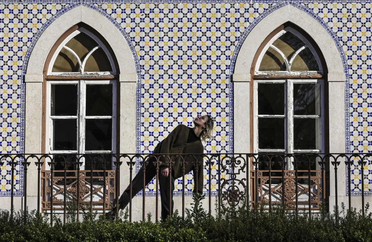 A cantautora portuguesa Débora Umbelino, mais conhecida por Surma