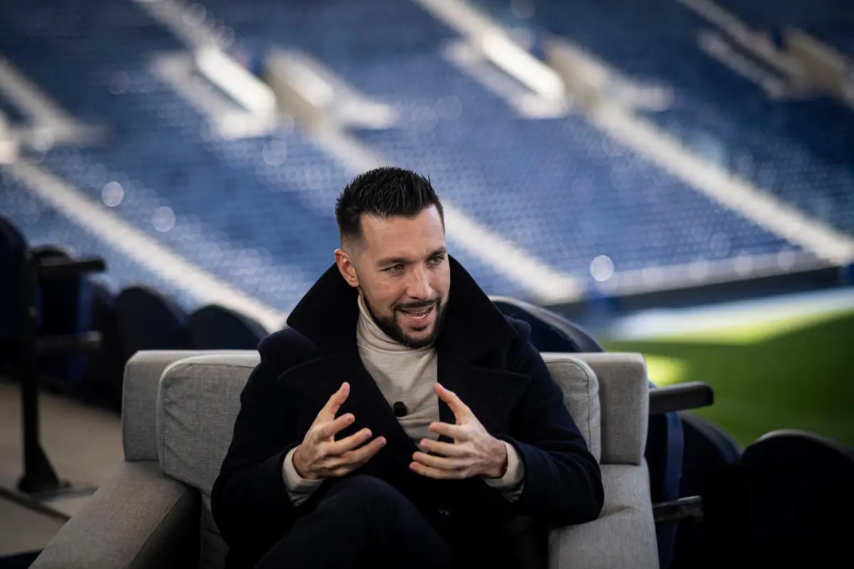 Imagem de contexto do artigo De pedra e cal no Dragão, Farioli sente que "está a construir algo", elogia Villas-Boas e emociona-se ao falar de Jorge Costa