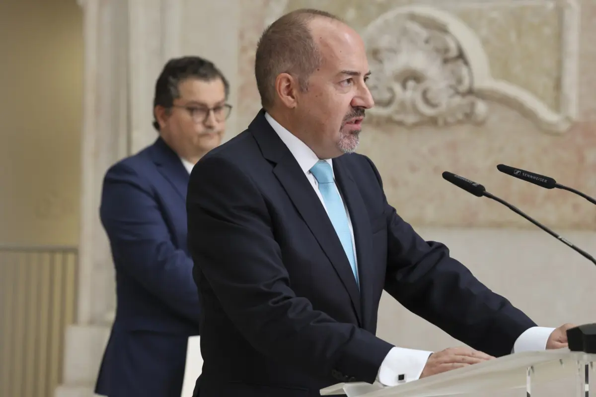 Imagem de contexto do artigo Álvaro Santos Pereira defende que "esforço" de redução da dívida é "vital" e diz que é "preciso fazer mais" para promover habitação