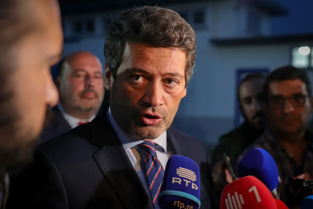 Imagem de contexto do artigo "Não permitimos que usem nome de crianças para proclamar mentiras." Associações de pais saúdam inquérito aberto ao Chega