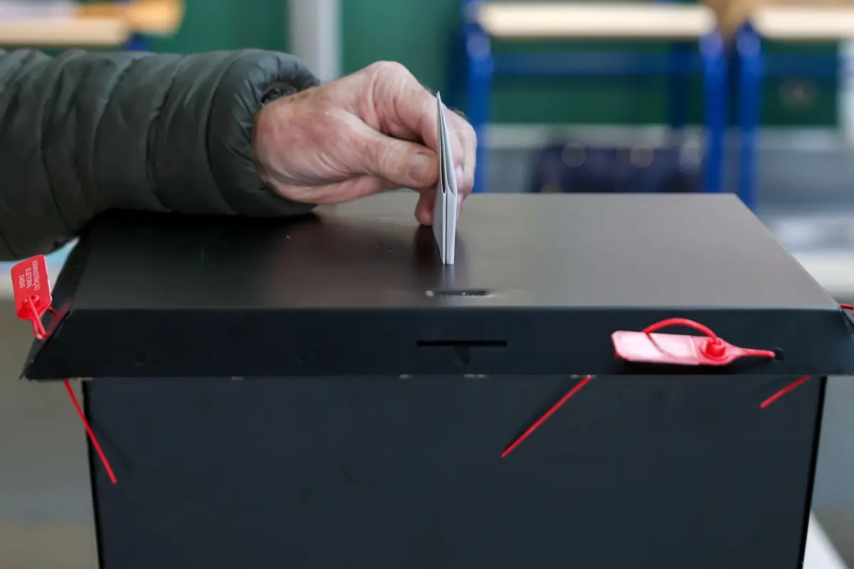 Imagem de contexto do artigo CNE diz que não houve problemas na abertura das mesas. Quase 37 mil eleitores votam para a semana