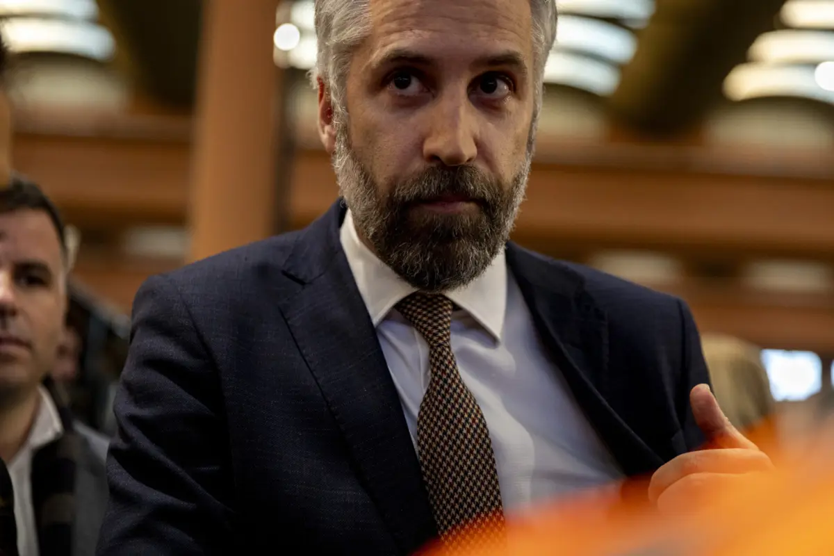 Imagem de contexto do artigo Pedro Nuno adianta que "obviamente" sabia e concordou com compra de ações dos CTT