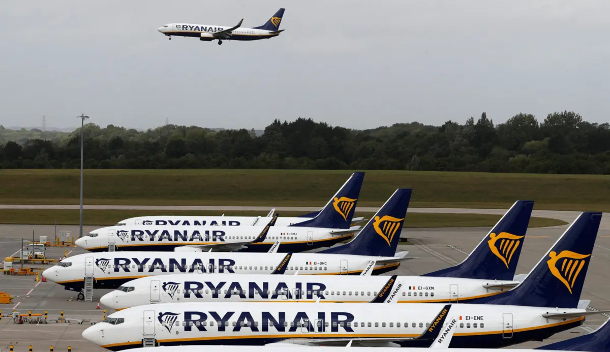 Imagem de contexto do artigo Ryanair fecha base em Santiago de Compostela e deixa Vigo em corte de operação em Espanha