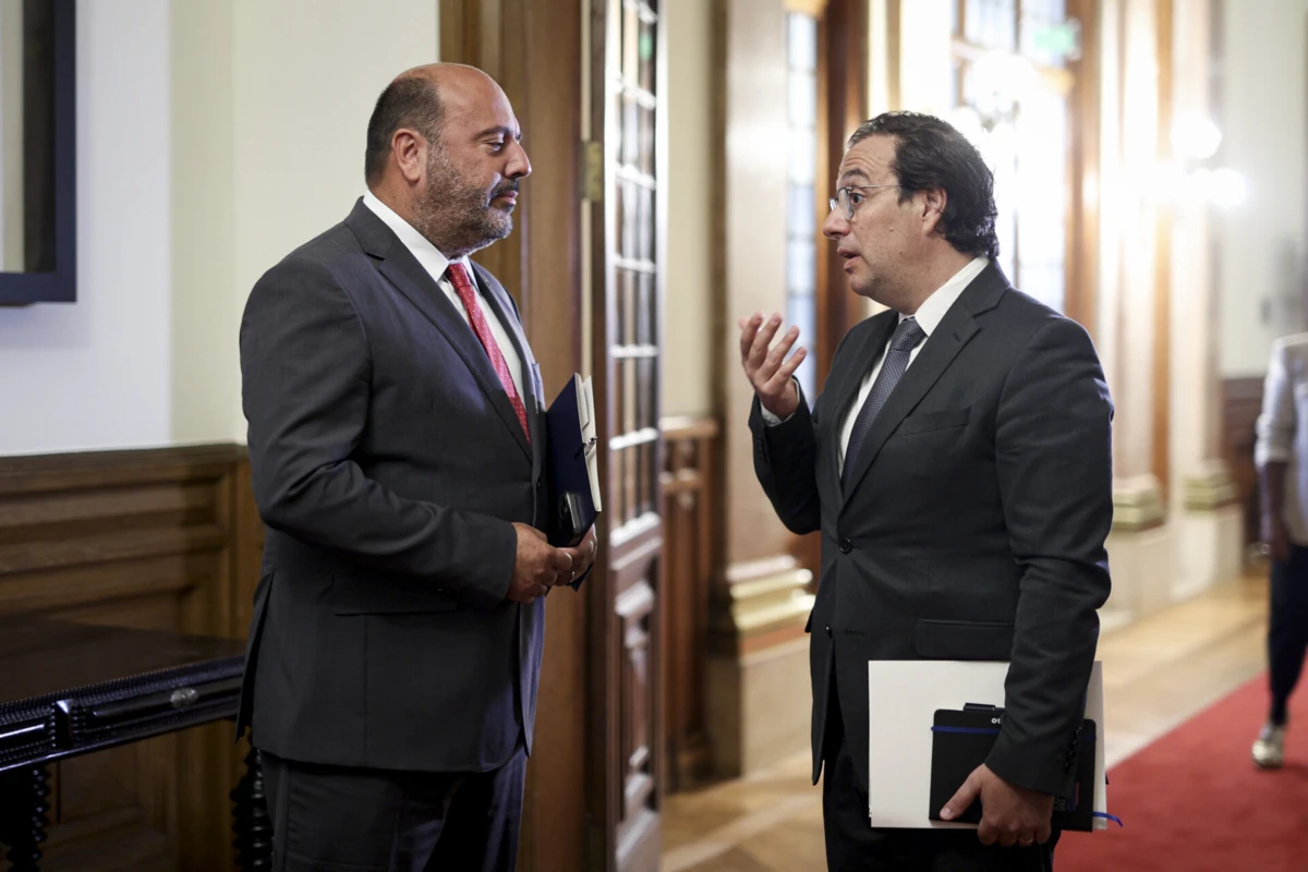 Imagem de contexto do artigo Chega disponível para "negociar e viabilizar" OE2025, mas só com uma condição