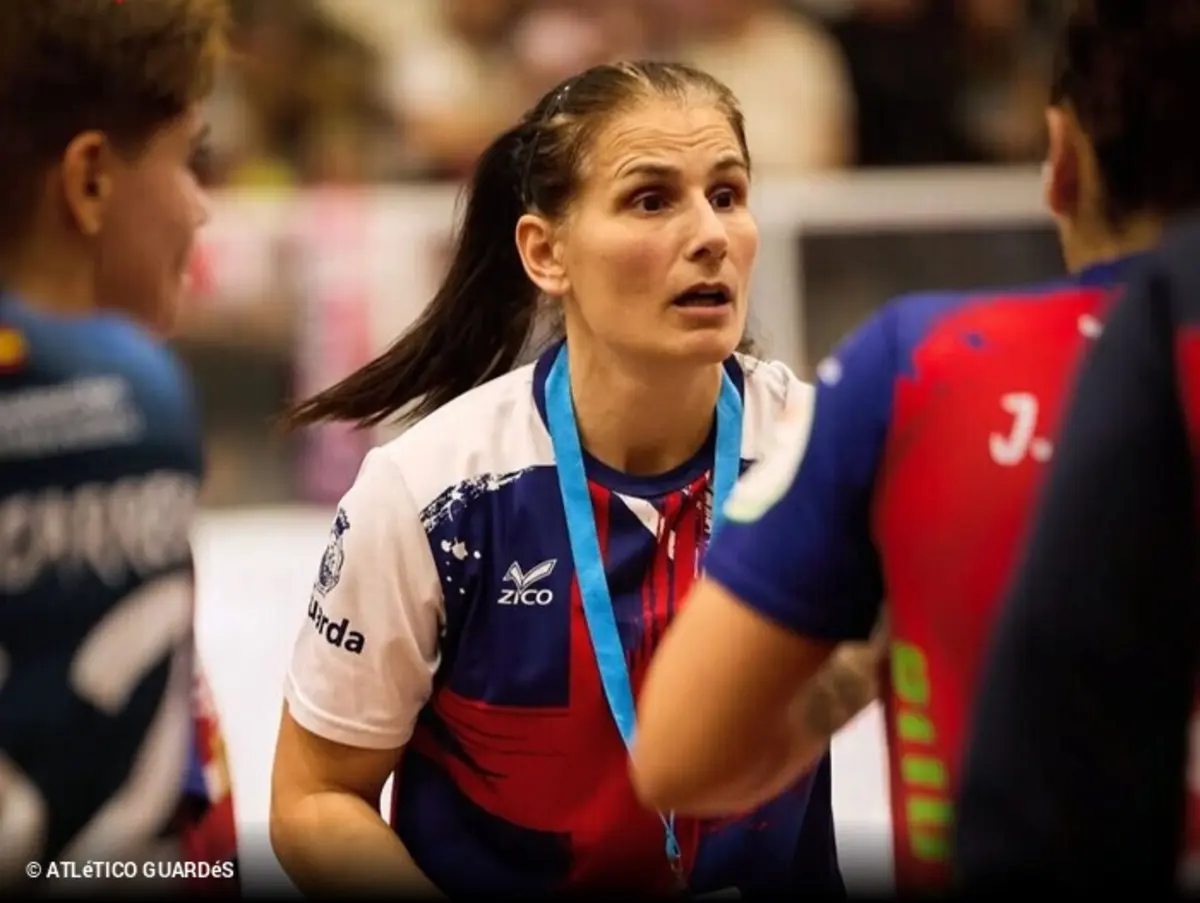 Imagem de contexto do artigo Ana Seabra é a nova selecionadora feminina de andebol do Irão: "Pediram-me para tapar o cabelo, até me ofereceram quatro chapéus"