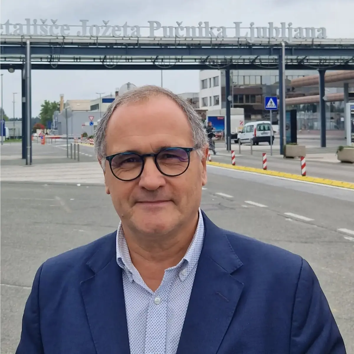 Imagem de contexto do artigo "PS pode temer o pior nas comunidades portuguesas." Paulo Pisco fala em erros cometidos pela direção socialista