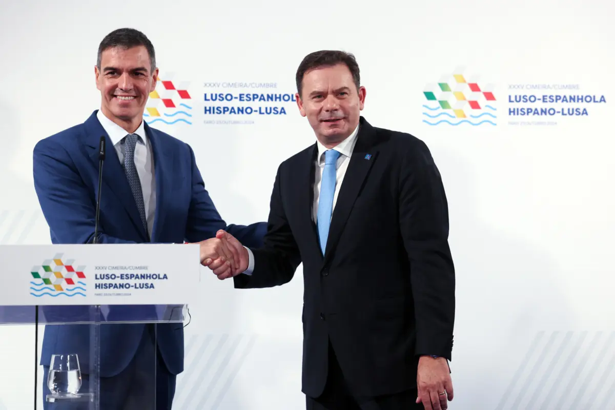 Luís Montenegro e Pedro Sánchez assumiram posições sobre as migrações na 35.ª Cimeira Luso-Espanhola