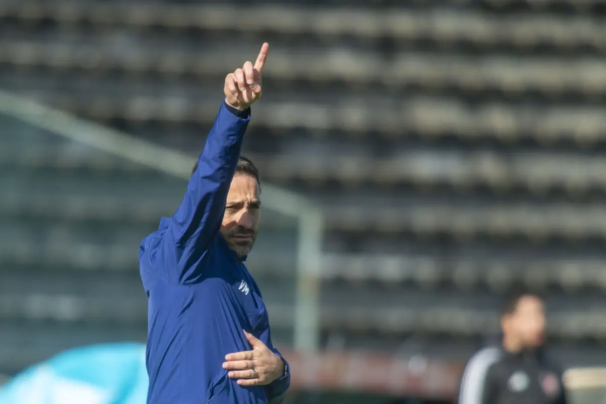 O treinador do Santa Clara, Vasco Matos