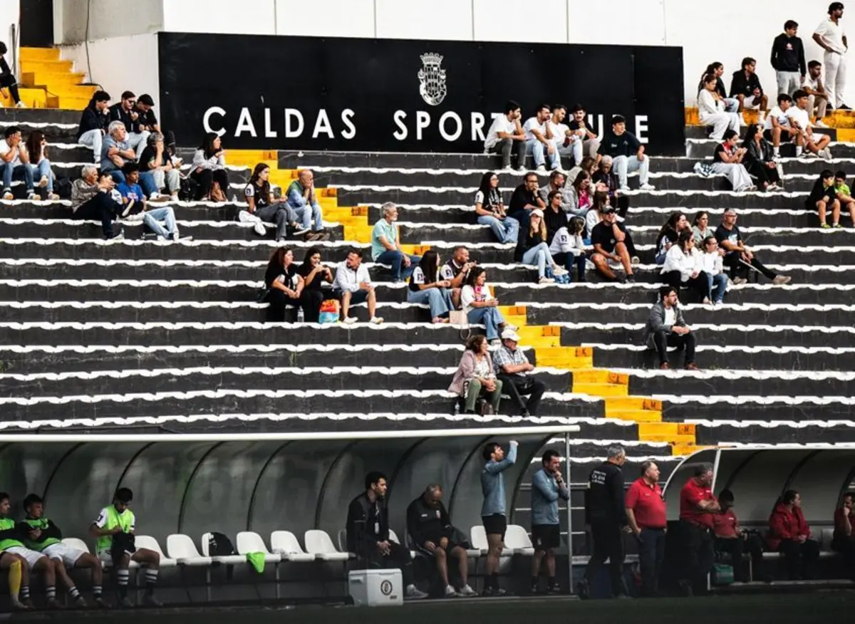 Imagem de contexto do artigo "Vendemos mais de quatro mil bilhetes." Presidente do Caldas fala em "desrespeito" após mudança de estádio para jogo com SC Braga